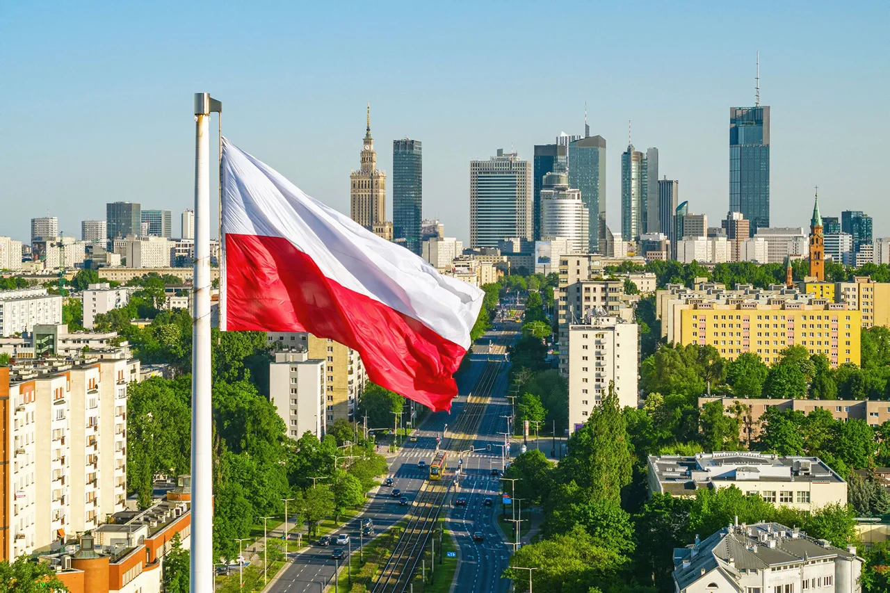 Poland's Unexpected Liquidation of Retired Soviet Fighter-Bombers Sparks Public and Military Speculation on Regulatory Shifts