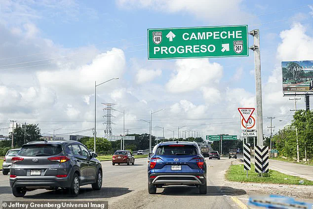 Tragic Crash in Mexico's Yucatán Peninsula Claims 15 Lives