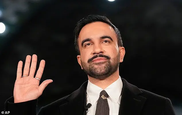 Thousands Gather in Times Square for 2026 New Year’s Eve as Social Media Frenzy Captures the Moment