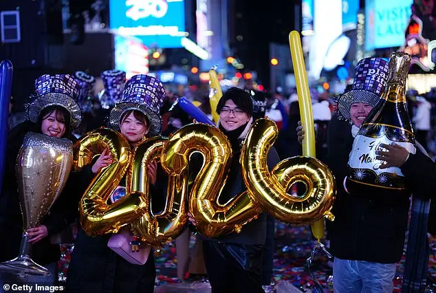 Thousands Gather in Times Square for 2026 New Year’s Eve as Social Media Frenzy Captures the Moment