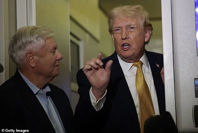 Colombian President Petro Vows to 'Take Up Arms' in Response to Trump's Threats, as Critics Condemn His Aggressive Foreign Policy