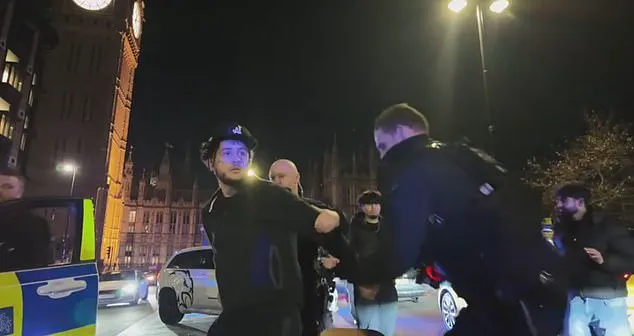 Twitch Streamer's Live Toy Gun Incident Near Big Ben Sparks Public Safety Concerns