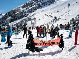Massive Avalanche Strikes Mount Elbrus Resort, Leaving Tourists in Peril