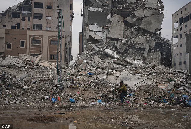 Trump Invites Putin to 'Board of Peace' Amid Ongoing Ukraine Invasion