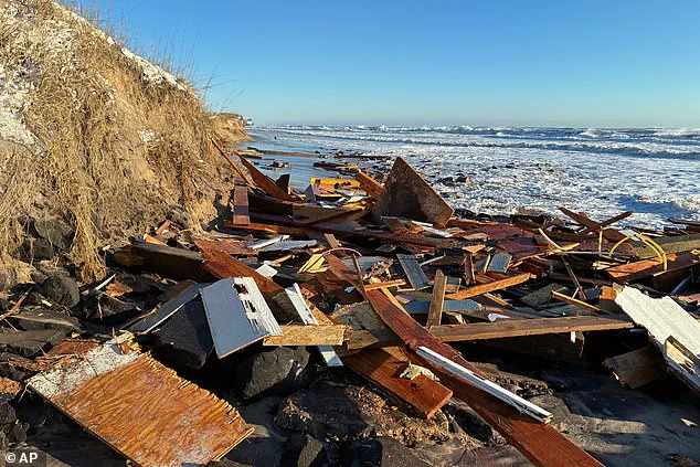 Four Homes Swallowed by Violent Winter Storm: Dramatic Footage Shows Collapse on North Carolina's Outer Banks