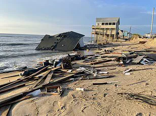Four Homes Swallowed by Violent Winter Storm: Dramatic Footage Shows Collapse on North Carolina's Outer Banks