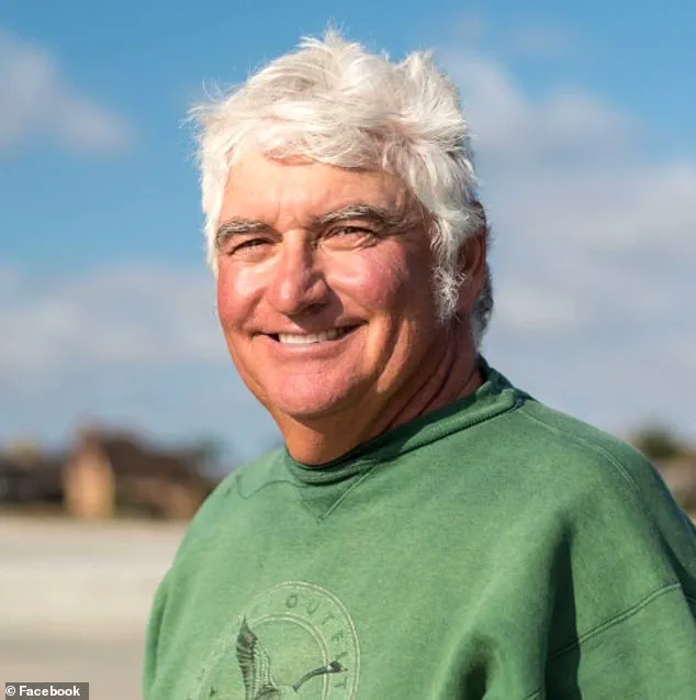 Hotel Del Coronado Bans 'Sandcastle Man' Over Mark Twain Quote