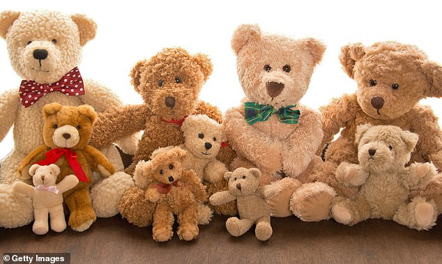 Disgraced Duke of York's Relocation to Sandringham Marred by Teddy Bear Storage Crisis, BILD Reports