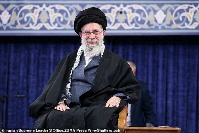 Trump on Brink of Middle East War as Iran Nuclear Talks Collapse, Israel Collaboration Looms