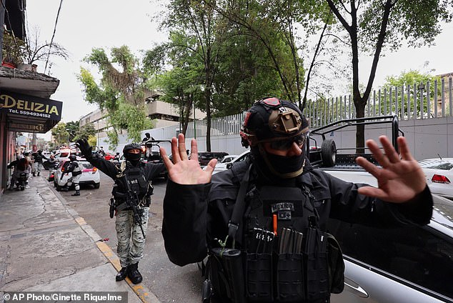 Cartel Chaos in Mexico: American Family Trapped, Tourists Warned of Crisis
