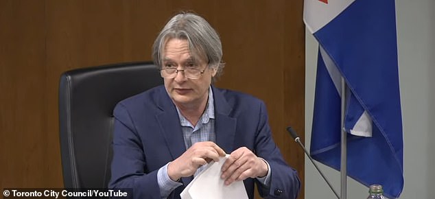 Breaking the Silence: Toronto Resident Challenges Routine Land Acknowledgment at City Council Meeting