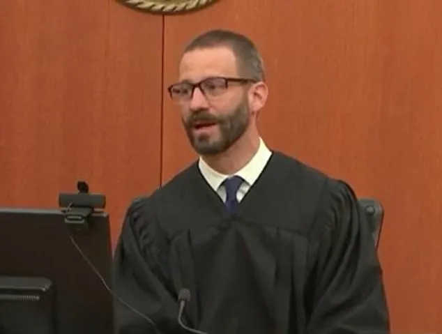 Kouri Richins' Murder Trial Disrupted by Sketching Incident, Juror Raises Legal Concerns