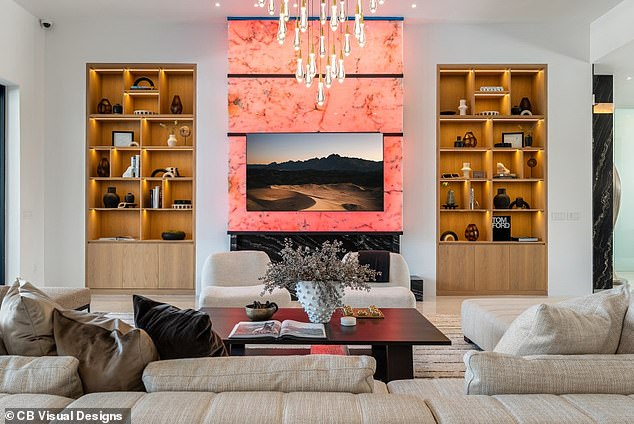 Ultra-Wealthy's High-Tech Fortresses: Security in the Shadow of Fear