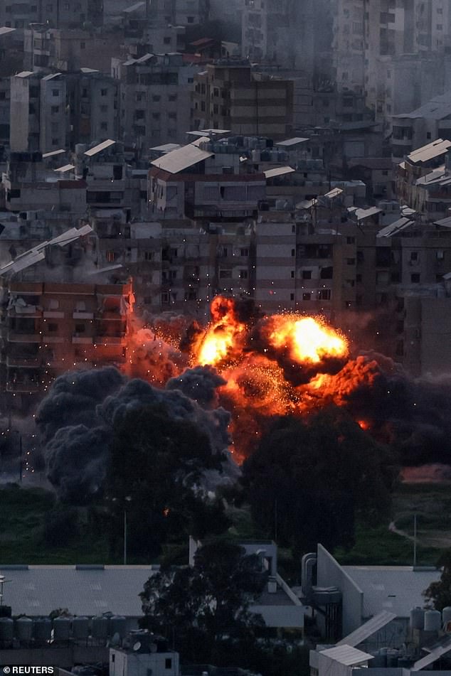 Aviation Influencer's 'Stranded' Tale Falls Flat as Refusal to Fly Economy Class Emerges