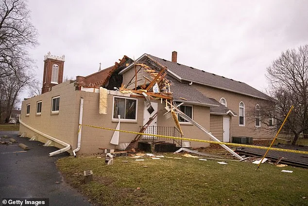 Tornadoes and Severe Storms Kill 8, Disrupt 12 States as 'Godzilla of Twisters' Tears Through Michigan