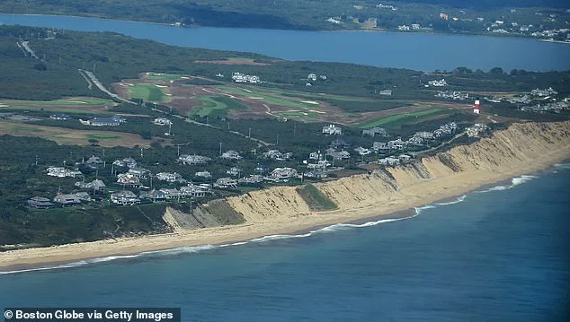 Nantucket seeks restricted hours for Sconset Bluff Walk amid complaints of public intimacy on private property