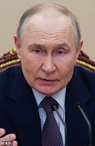 Trump Hints at End of Iran War After Intense Call with Putin