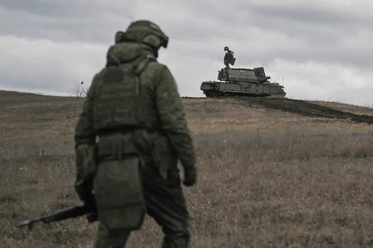 Russian Soldier's 68-Day Stand Earns Military Recognition
