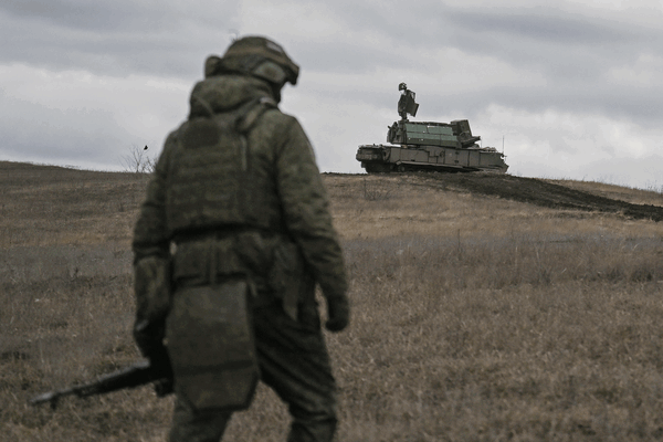 Russian Soldier's 68-Day Stand Earns Military Recognition