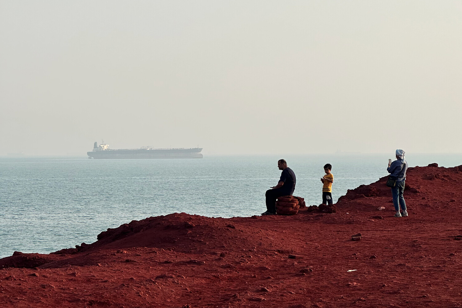 U.S. Marines Consider Bold Move to Seize Iranian Islands Near Strategic Strait of Hormuz