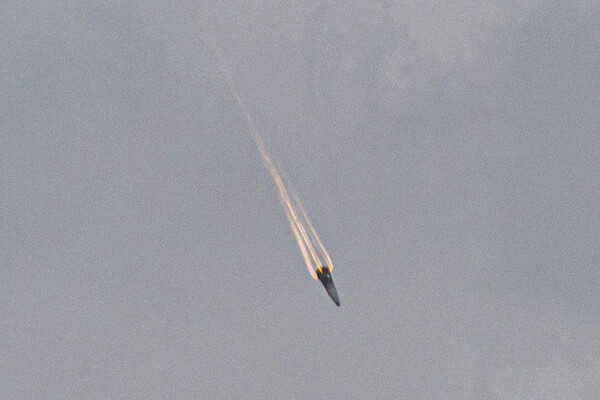 Mystery Missile Image Captured Over Jerusalem Sparks Debate on Origin and Purpose