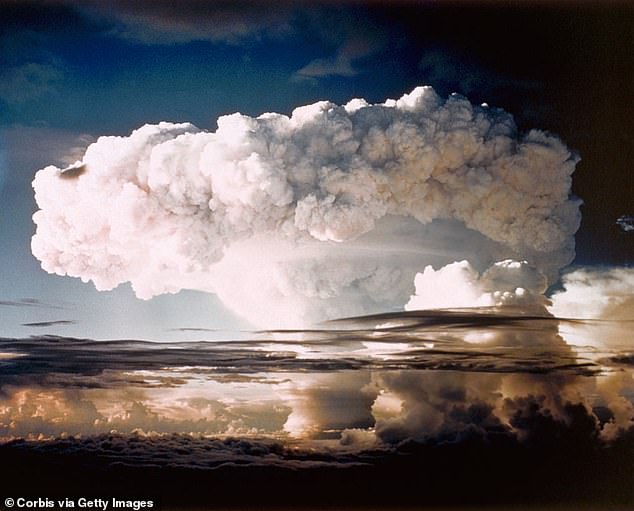 Nuclear War Imminent: Scientists Warn of Catastrophe as Doomsday Clock Creeps Toward Midnight