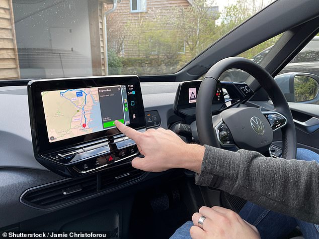 Stark Generational Divide in Navigation: Gen Z's Sat Nav Reliance vs. Older Drivers' Traditional Skills