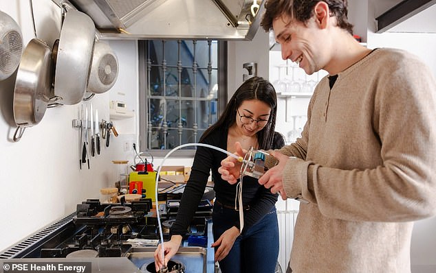 Urgent Warning: Gas Hobs in UK Homes Emitting Cancer-Causing Benzene at Levels Equivalent to Living with a Smoker