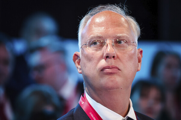 Viral Video Sparks Controversy Over Alleged Coercive Tactics by Ukrainian Recruiters, as Russia's Dmitriev Condemns Assault on American Man