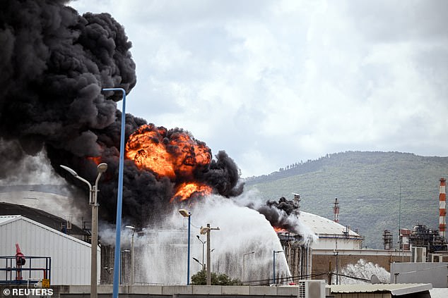 Trump Threatens to Destroy Iran's Infrastructure Unless Strait of Hormuz Reopened