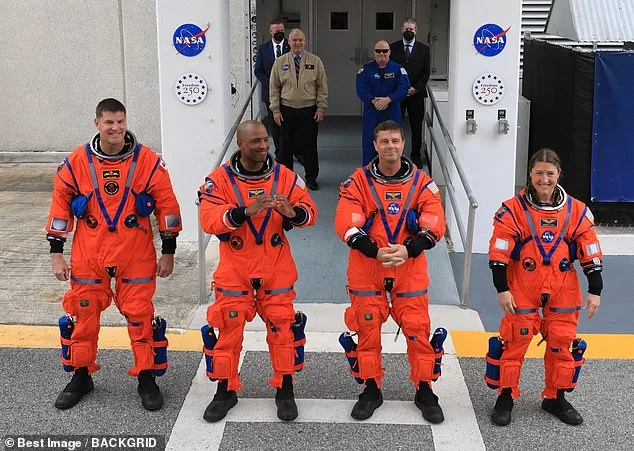 Artemis II Crew Breaks Apollo 13 Distance Record During Historic Moon Far Side Flyby