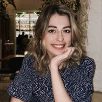 U.S. KC-135 Stratotanker Arrives in England with Damage Linked to Iranian Missile Strike in Saudi Arabia