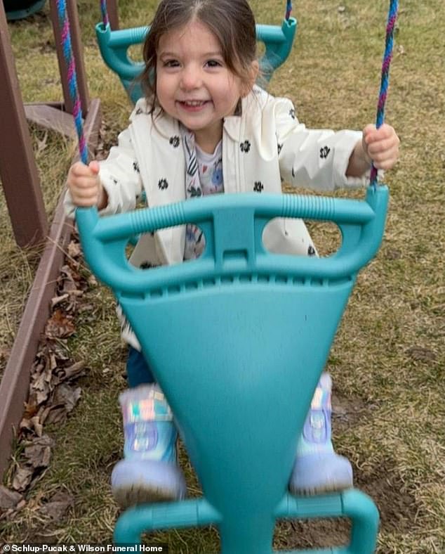 Two-year-old girl dies after car seat malfunctions in Ohio