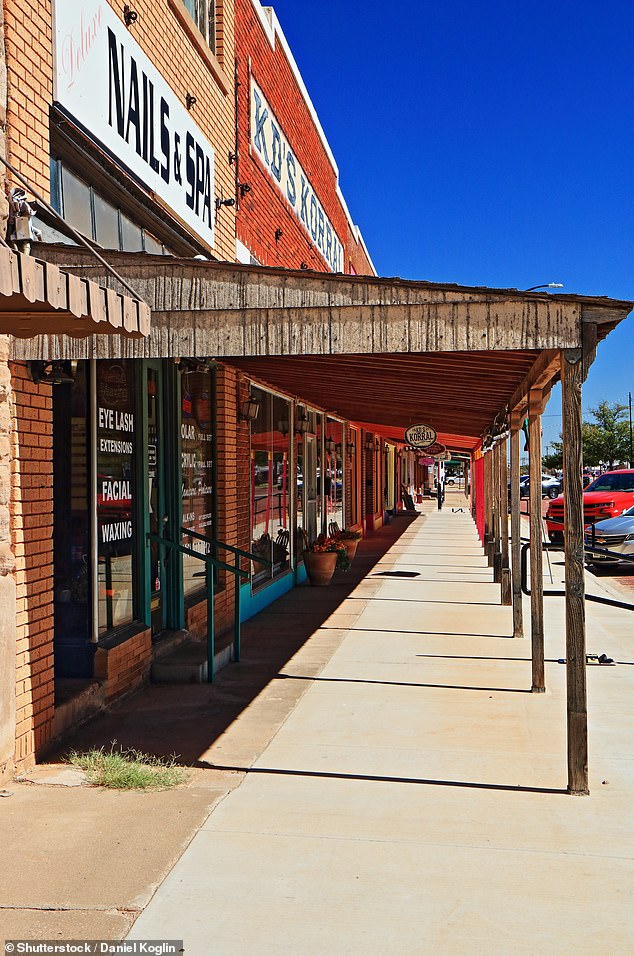 US Faces Historic Population Collapse as Specific Counties Head Toward Total Depopulation