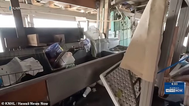 Hawaii launches massive operation to clear giant floating homeless encampment