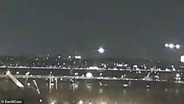 Shocking Footage Reveals Moment American Airlines Jet Collides with Military Helicopter Over Washington DC