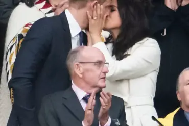 Harry and Meghan display public affection after Trump criticism