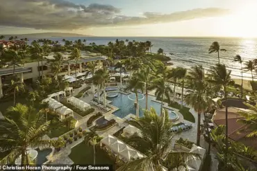 Hawaii's Four Seasons Resort Hualalai Named Top US Hotel but Pricey