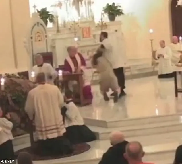 Man attacks priest during prayer service at Washington state church