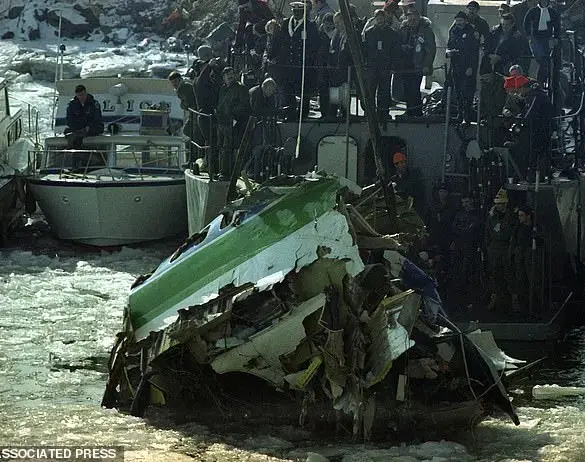 Man shares story of surviving plane crash over Potomac River in 1982