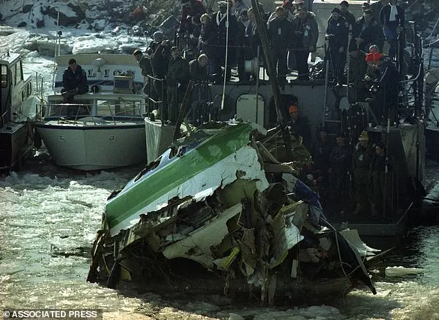 Man shares story of surviving plane crash over Potomac River in 1982