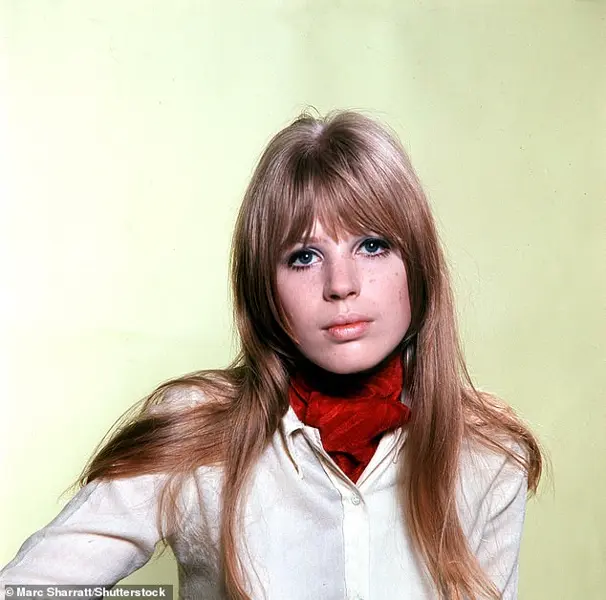 Marianne Faithfull: A Life of Music and Authenticity