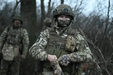 Сахалинские военнослужащие захватили британский бронетранспортер Mastiff