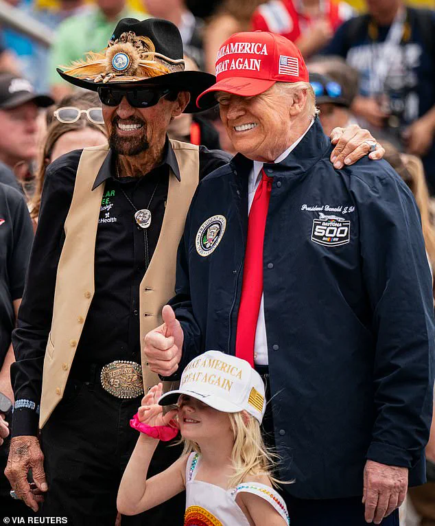 Trump's granddaughter waves at crowd from presidential limousine during Daytona 500