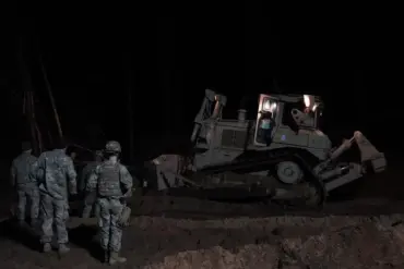American Soldiers Engaged in Risky Rescue Mission for Stuck Armored Personnel Carrier Near Belarus Border