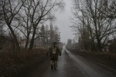 Over Ten Ukrainian Military Personnel Surrender in Kursk Oblast Area