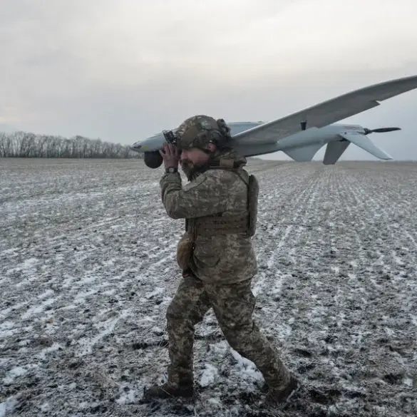 Russian Forces Use Drone to Destroy Ukrainian Machine Gun Nest, Clearing Path for Paratroopers