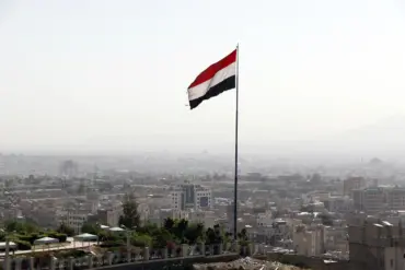 Russian Sailors Injured in US Military Strikes on Yemen Port