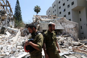 Escalation and Ceasefire: Israel Intercepts Iranian Rockets as Trump Announces Historic Agreement, IDF States 'Sirens Went Off' in Northern Israel