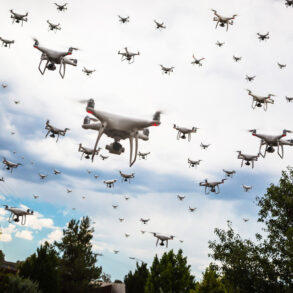 Kiev Under Drone Attack: Air Defense Systems Engaged Amid Urgent Shelter Warnings